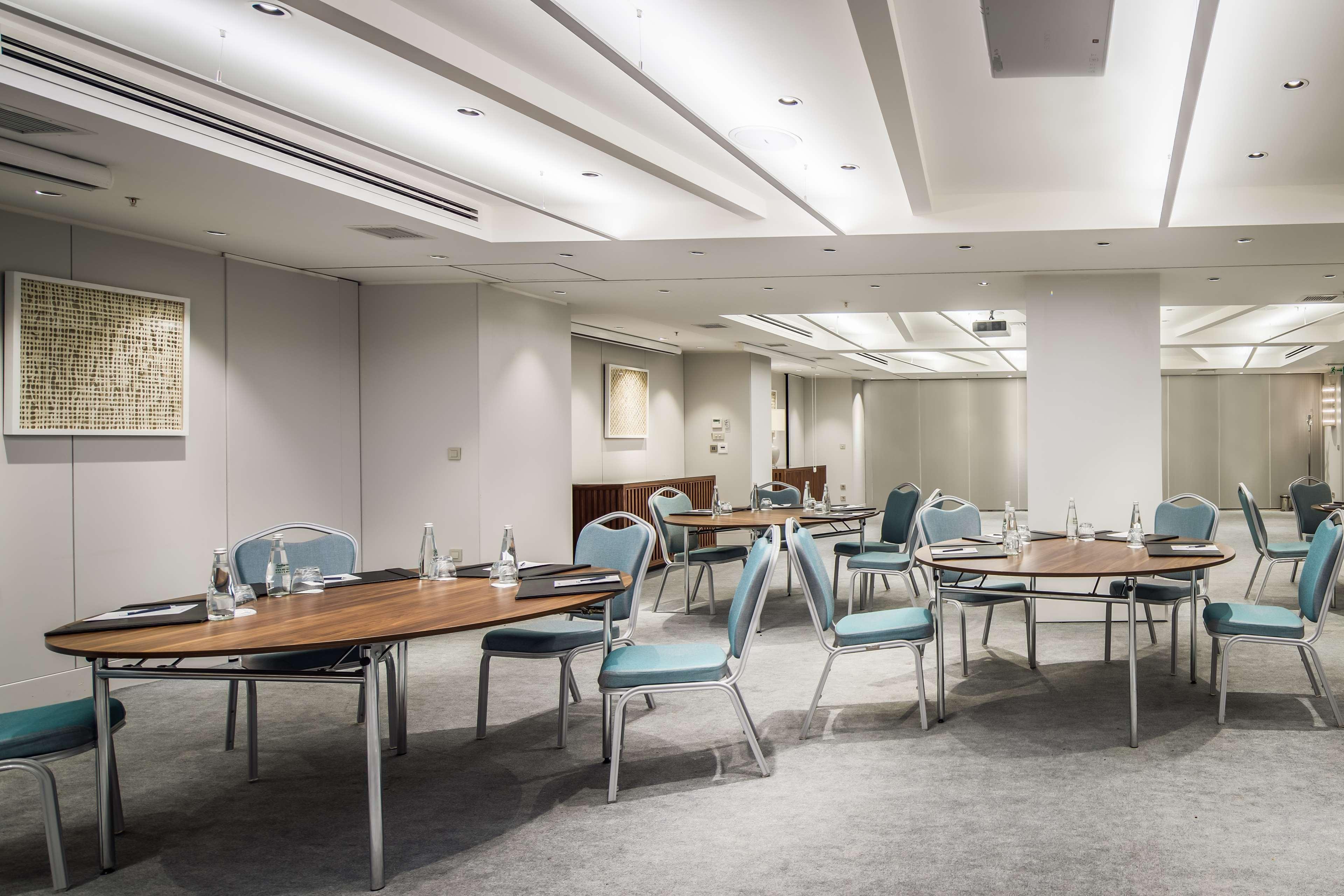 Radisson Blu Bosphorus Hotel Istambul Exterior foto The meeting room