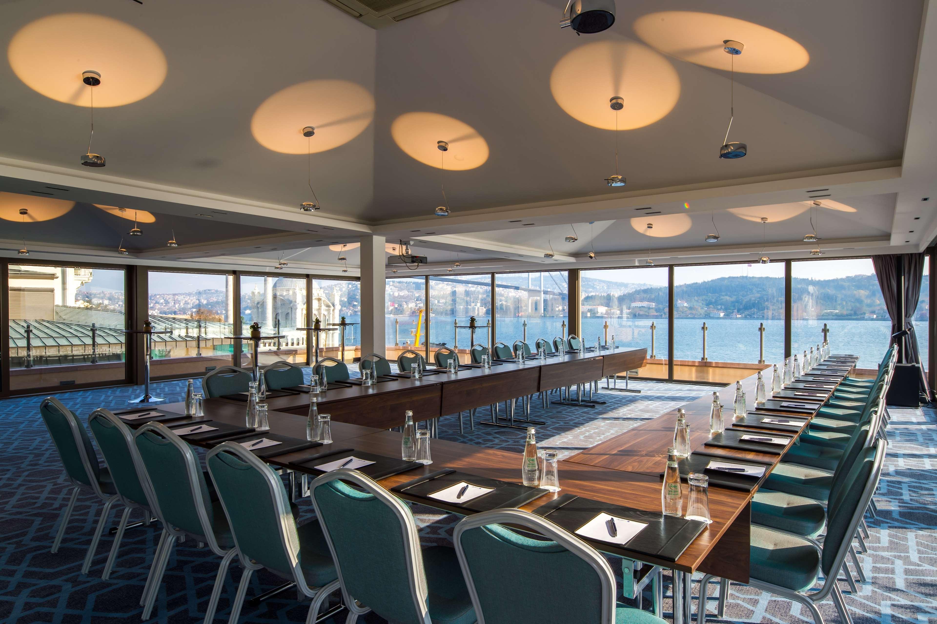 Radisson Blu Bosphorus Hotel Istambul Exterior foto The meeting room