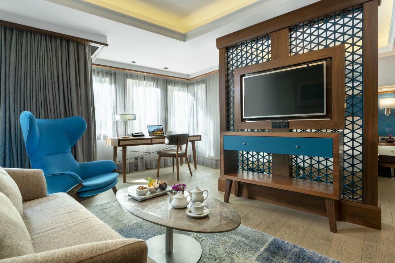 Radisson Blu Bosphorus Hotel Istambul Exterior foto A living room at the hotel